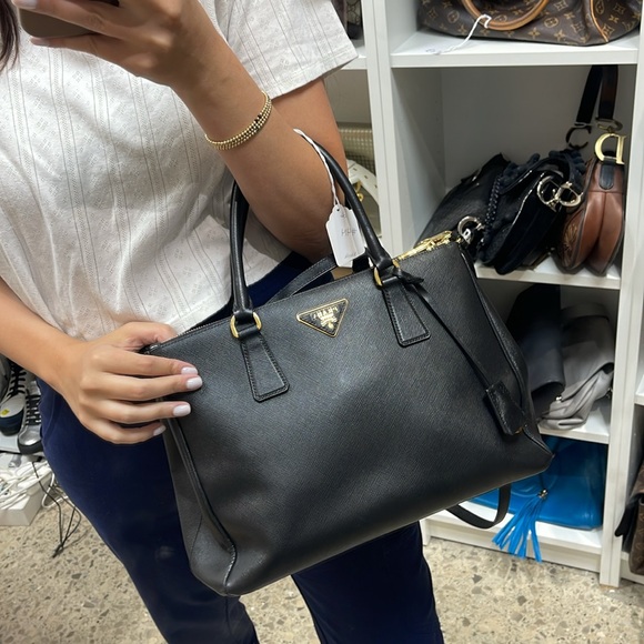 Prada Black Saffiano Leather Galleria Tote Bag - Picture 7 of 7